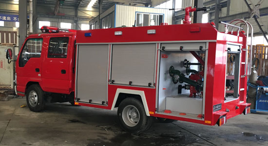 慶鈴小馬力兩噸水罐消防車